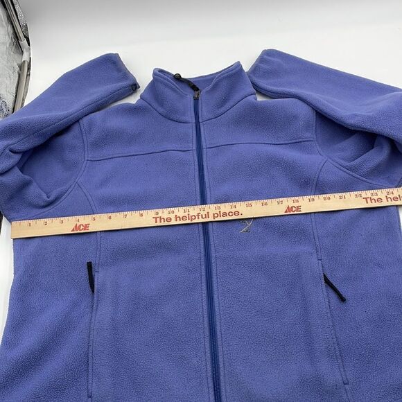 Periwinkle LL bean fleece jacket with embroidered flowers - Picture 9 of 13